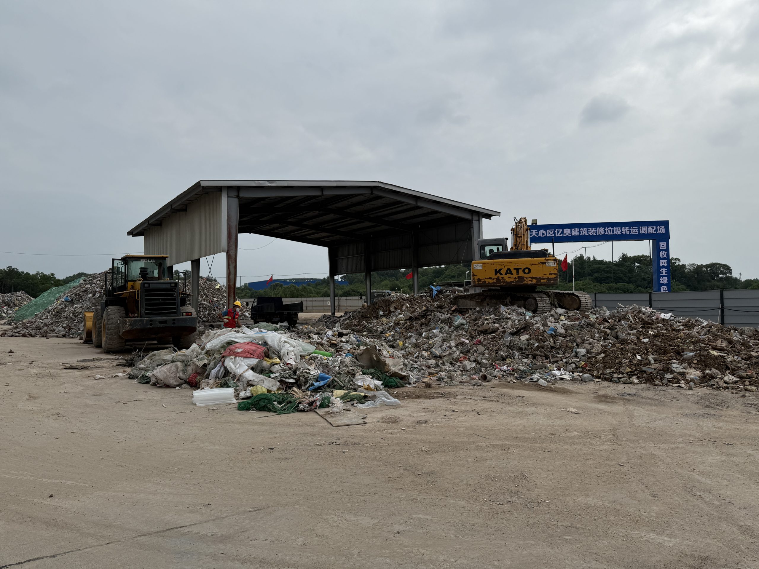 How to sort plastic  from construction waste