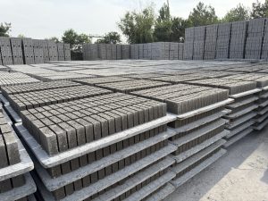 Finished bricks made from recycled construction waste aggregates