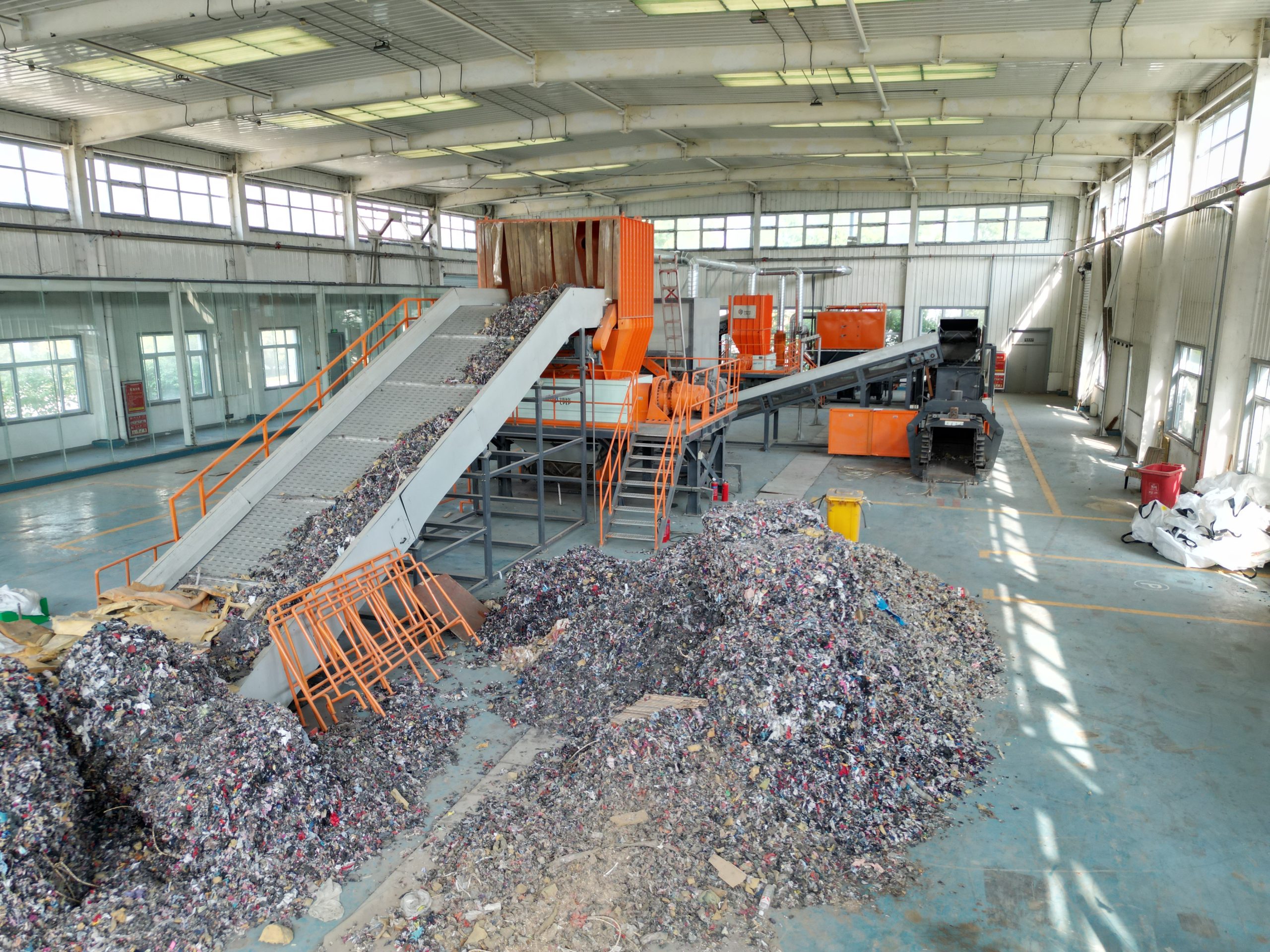 Integrated Pretreatment Solutions for Municipal Food and Bulky Waste: Technical Analysis