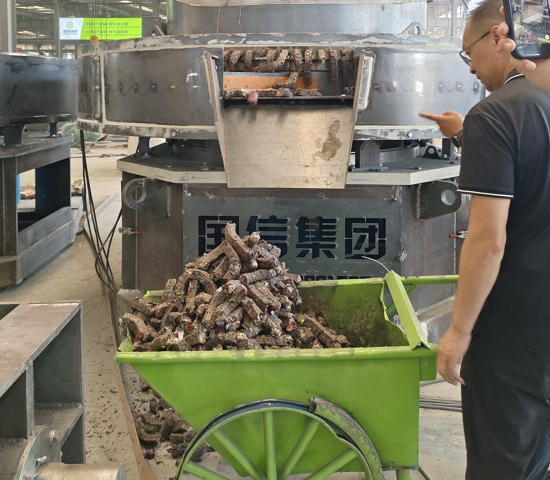 Processing High-Tenacity Plastic Film and Waste Textiles into High-Density RDF-5 Briquettes